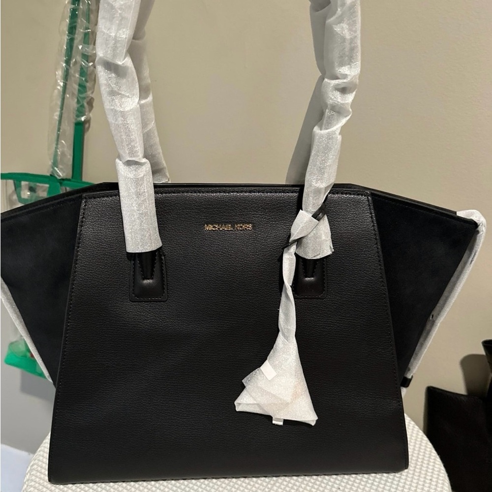 Michael Kors Elegant Black Satchel